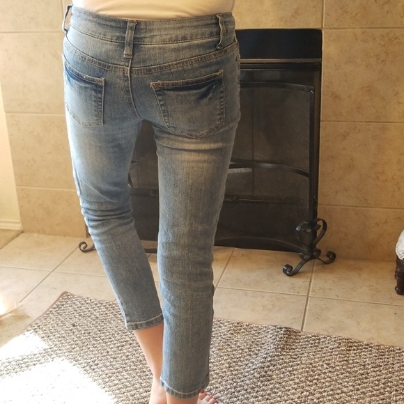 Arizona Capris - Picture 4 of 7